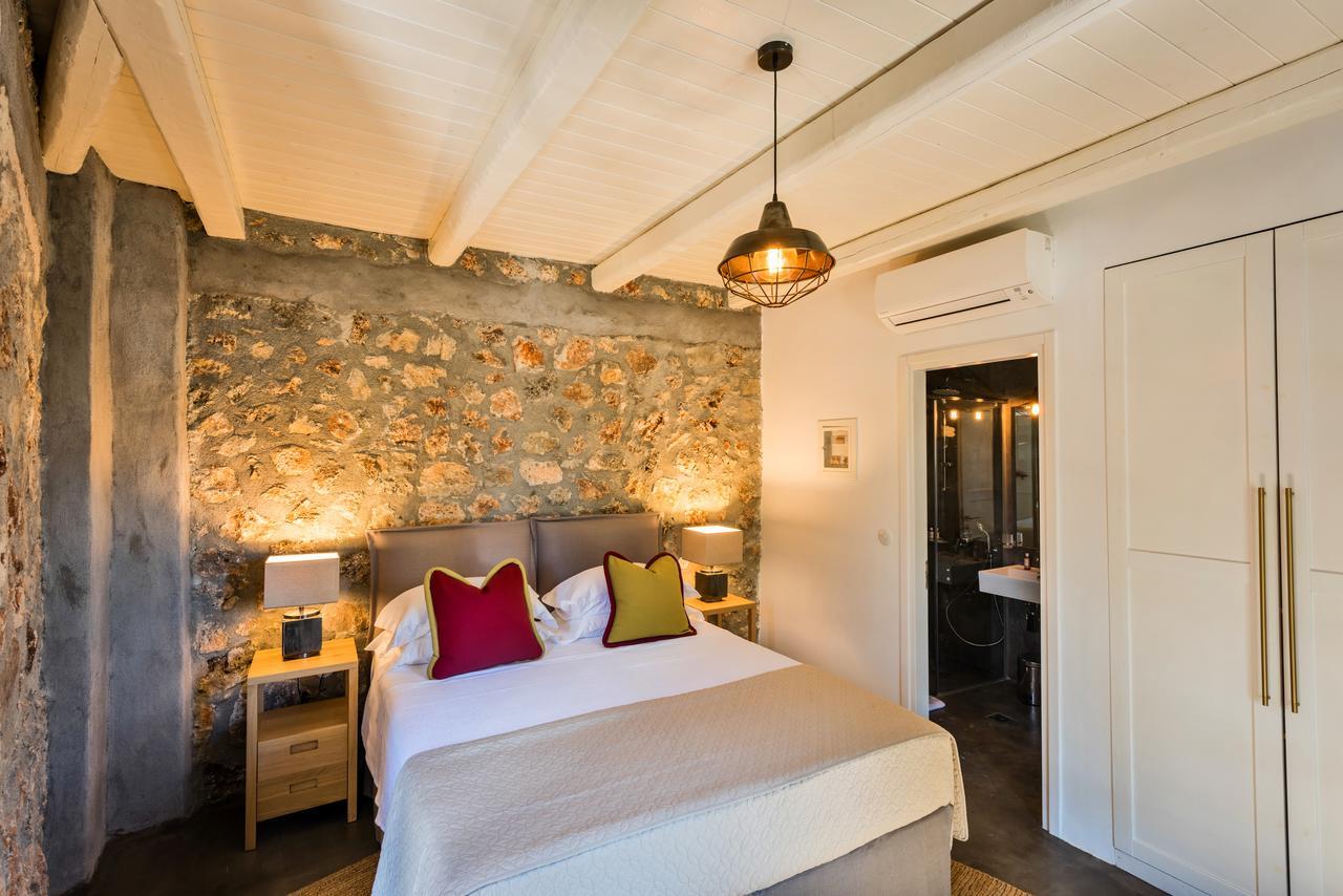 North Point Rooms Antipata  ภายนอก รูปภาพ