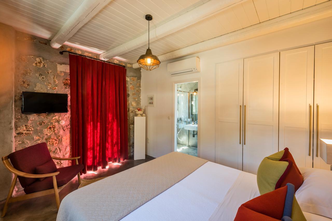 North Point Rooms Antipata  ภายนอก รูปภาพ